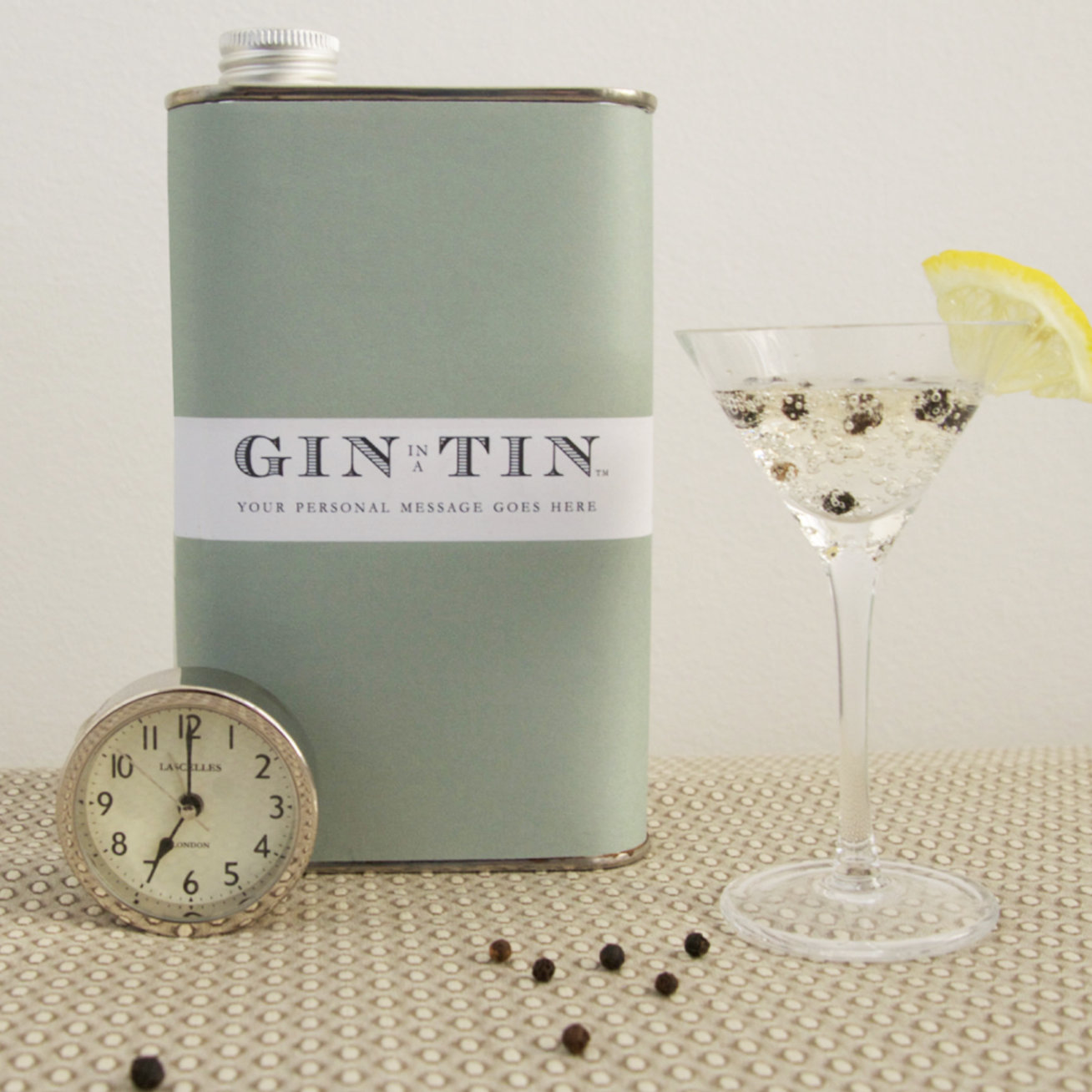 A PERSONALISED GREEN TIN OF GIN