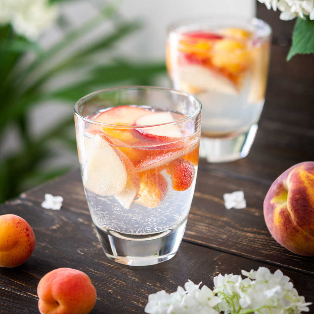 Apricot and Gin Spritz With Gin No.9